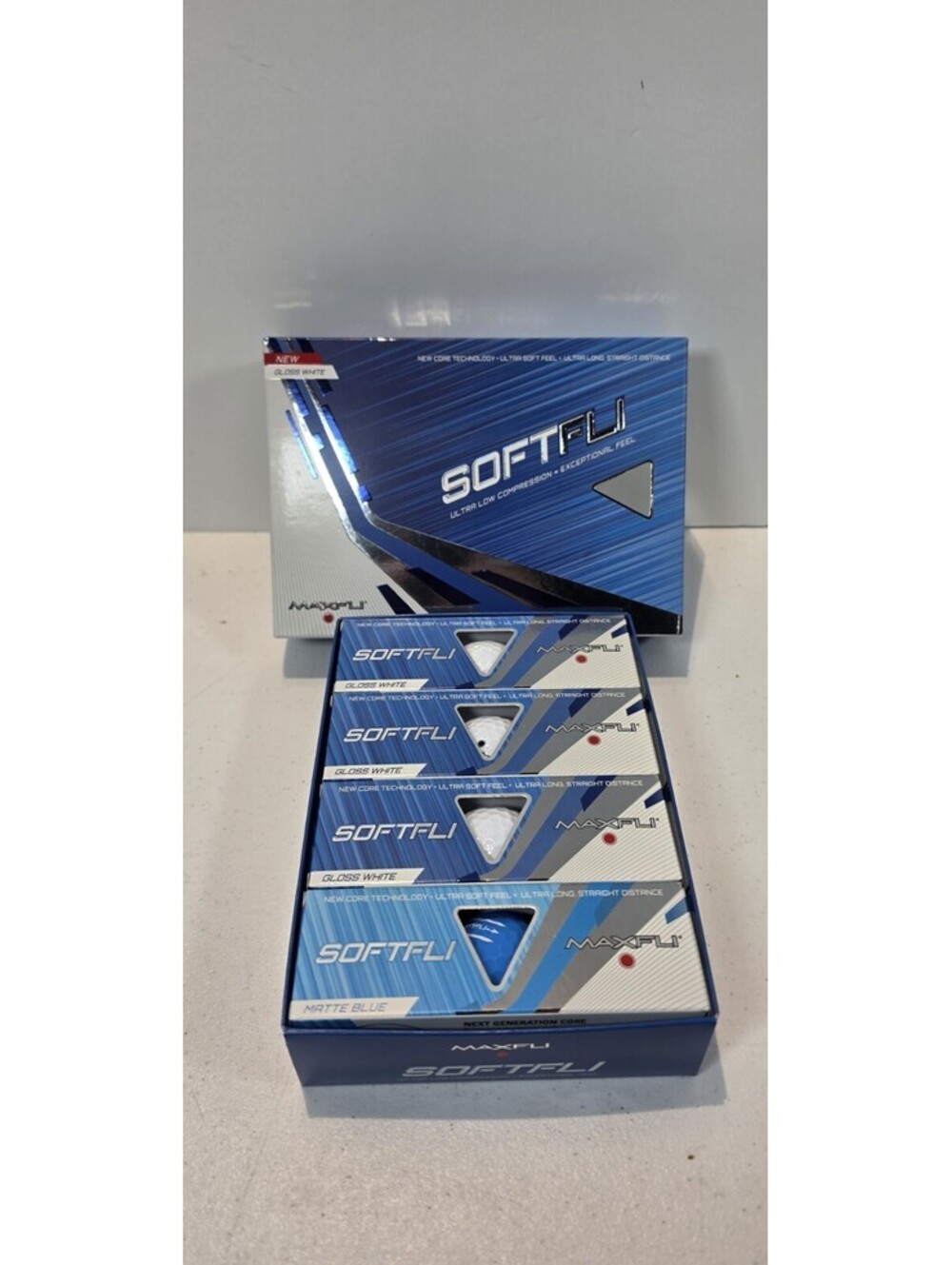 Maxfli SoftFli Golf Balls 12 Ultra Low Compression 9 Gloss White + 3 Matte Blue